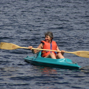 Claire en kayak